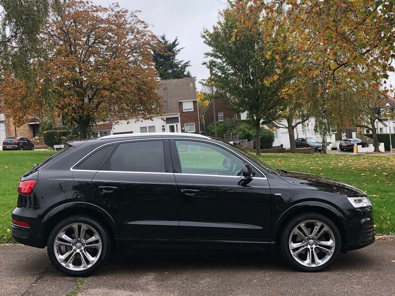 View AUDI Q3 2.0 TDI S line Plus S Tronic quattro ss 5dr