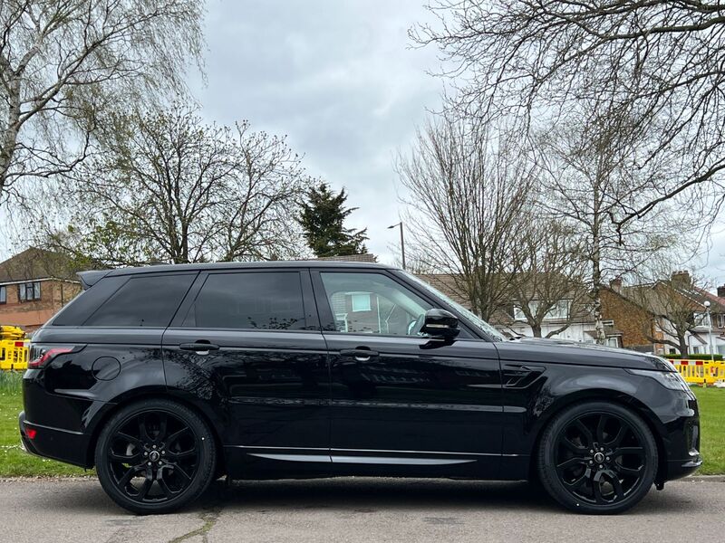 View LAND ROVER RANGE ROVER SPORT SDV6 AUTOBIOGRAPHY DYNAMIC